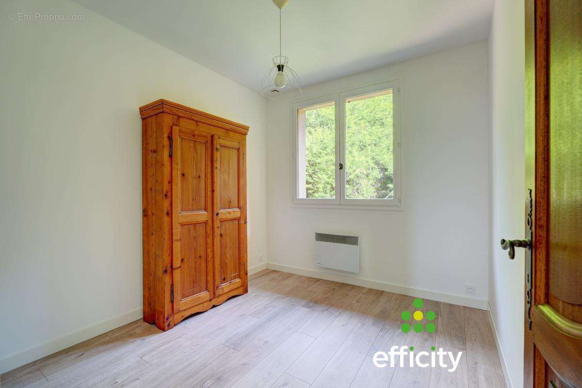 Maison à SAINTE-FOY-LES-LYON