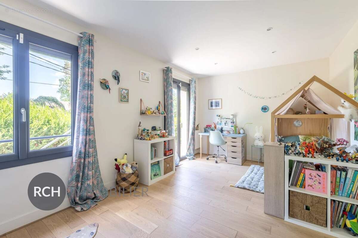 Maison à MONTFORT-L&#039;AMAURY