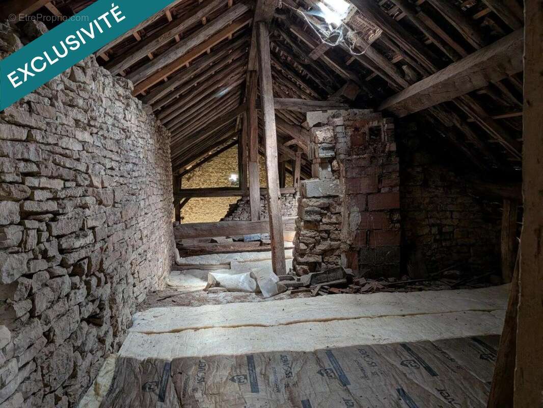 Maison 147 m² à La Chapelle-Sur-Furieuse  - photo 7