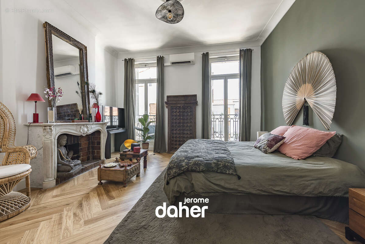 Appartement à MARSEILLE-6E