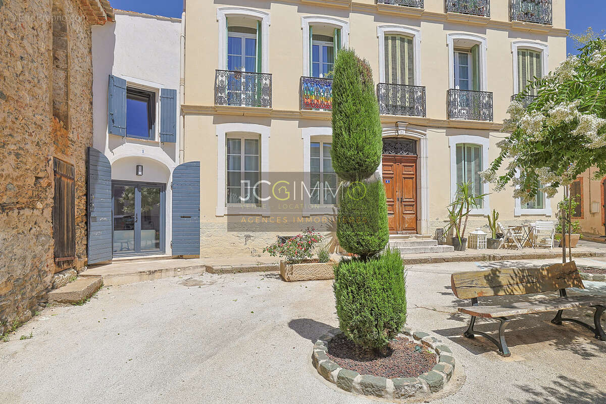 Maison à COLLOBRIERES