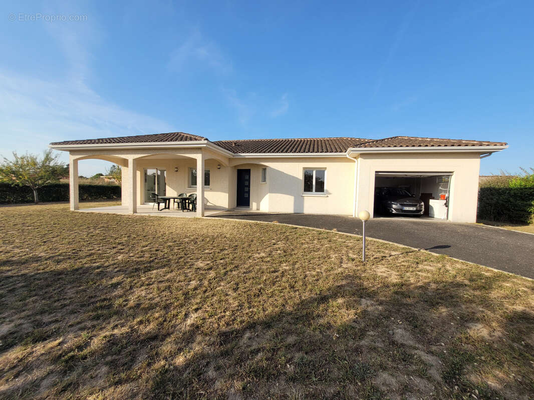 Maison à SAINTE-BAZEILLE