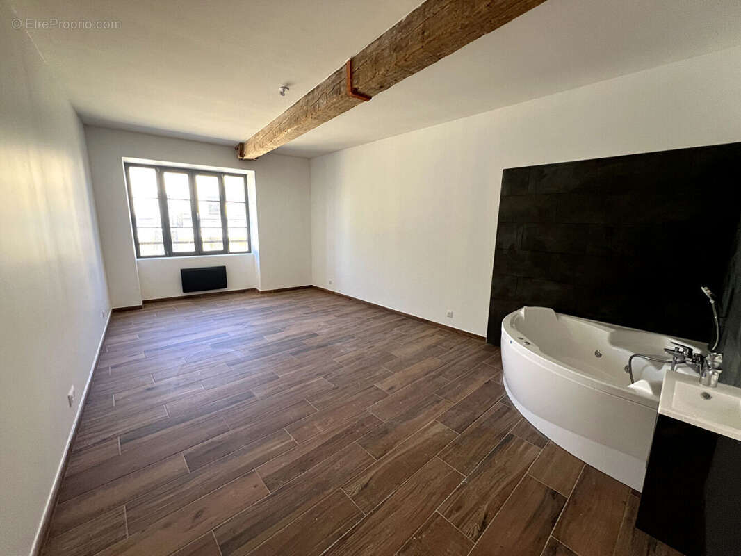 Appartement à BYANS-SUR-DOUBS
