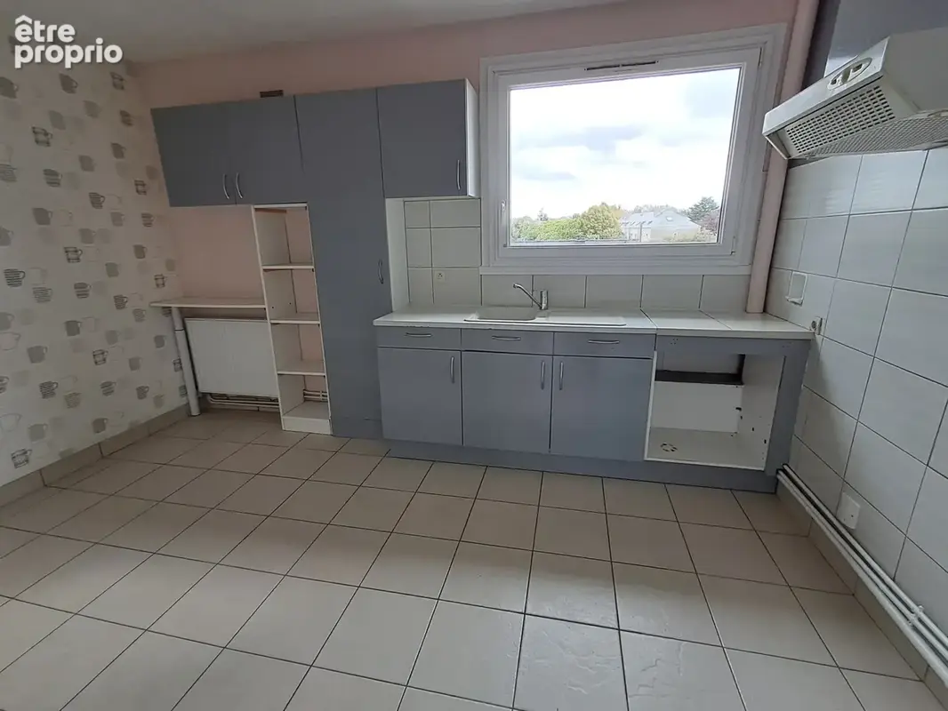 Chateau gontier , appartement de 55m2 avec garage et cave - photo 2