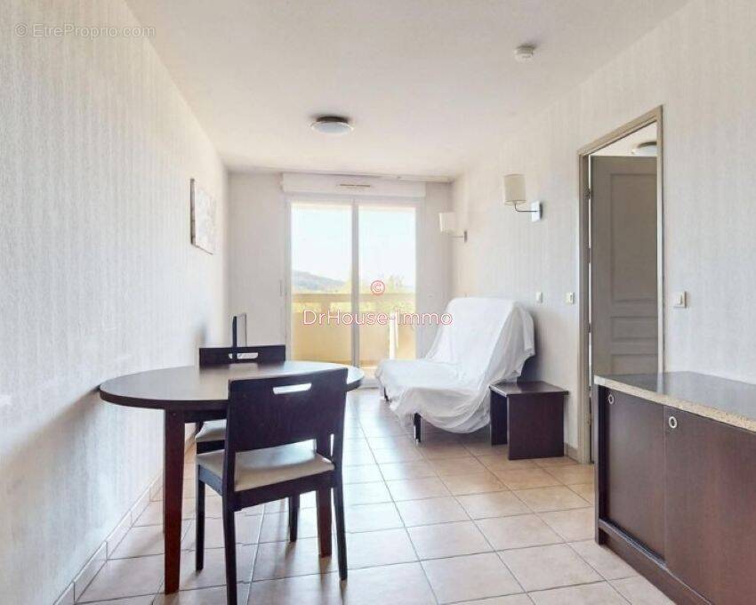 Appartement à SIX-FOURS-LES-PLAGES