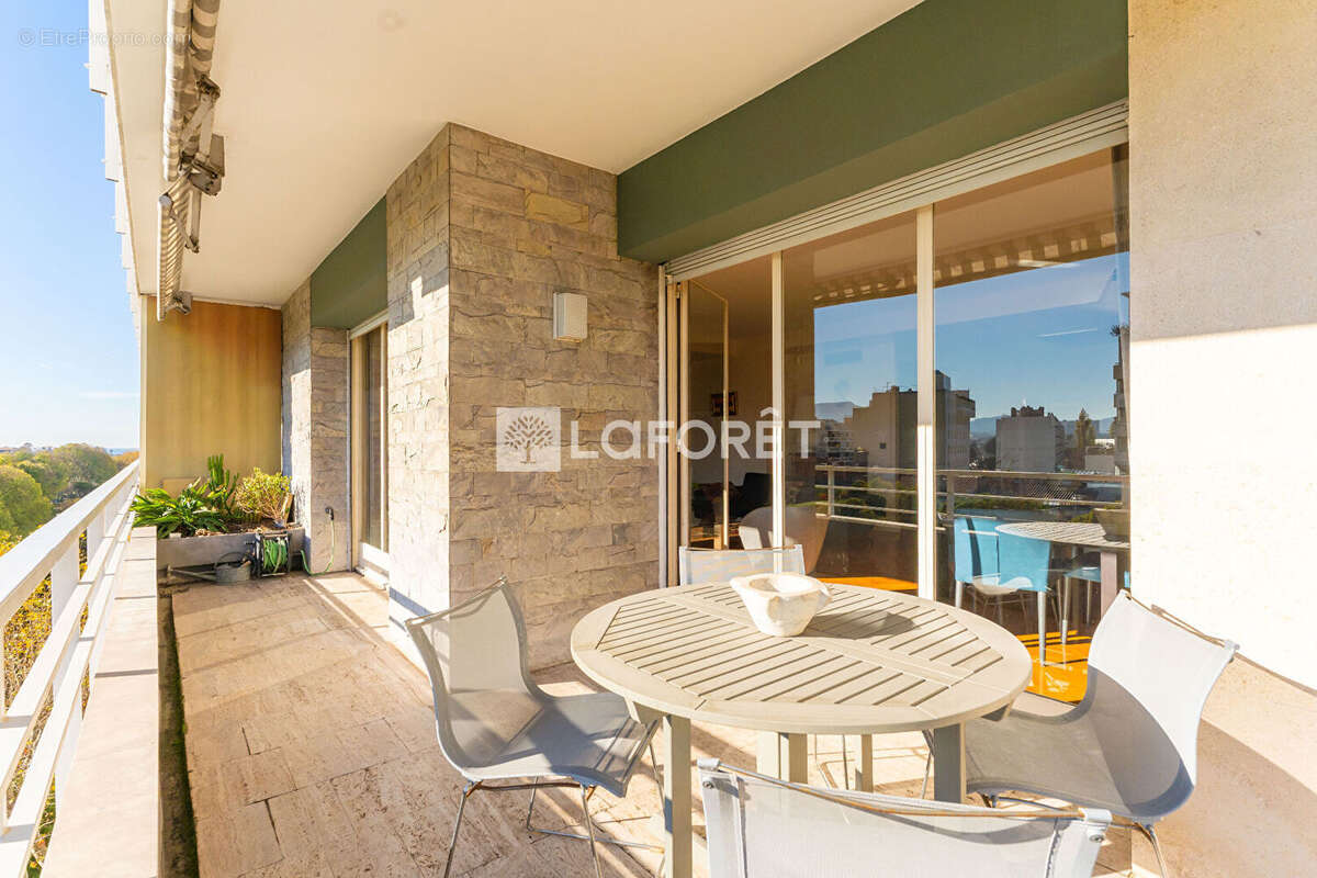 Appartement à MARSEILLE-8E