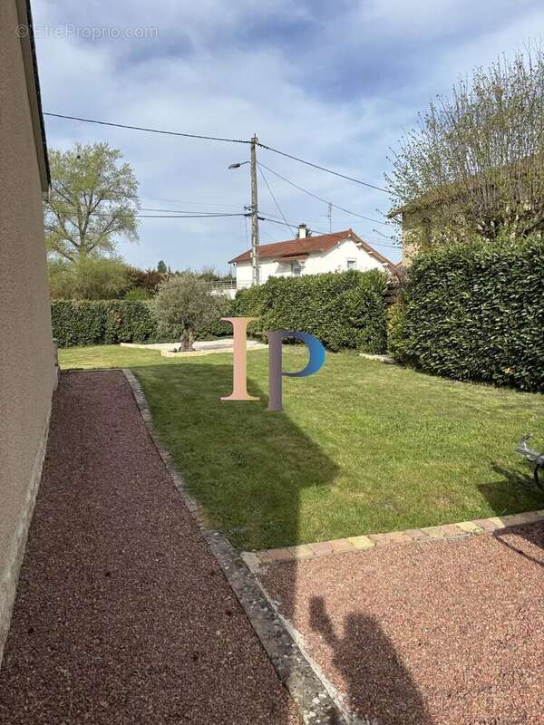 Pouilly sous charlieu - photo 26