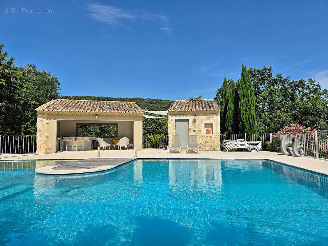 Maison à MONTELIMAR