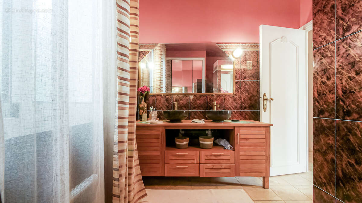 Maison à HYERES