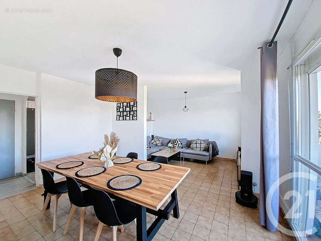 Appartement à SAINT-FONS