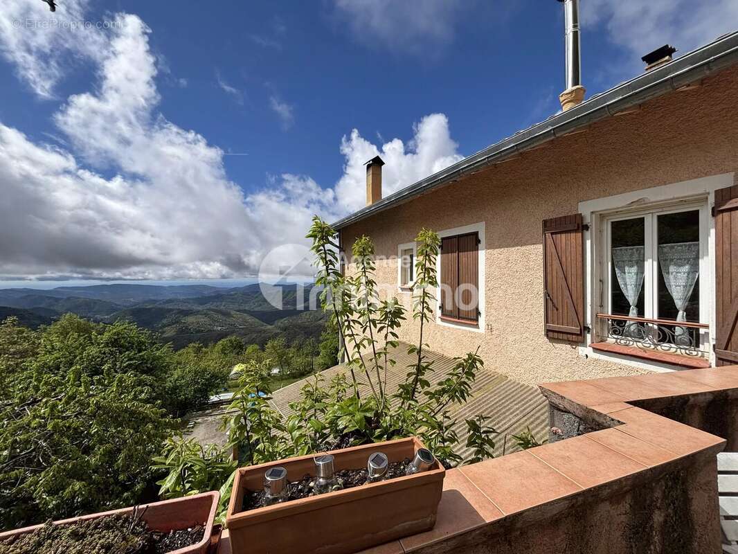Maison à LUCERAM