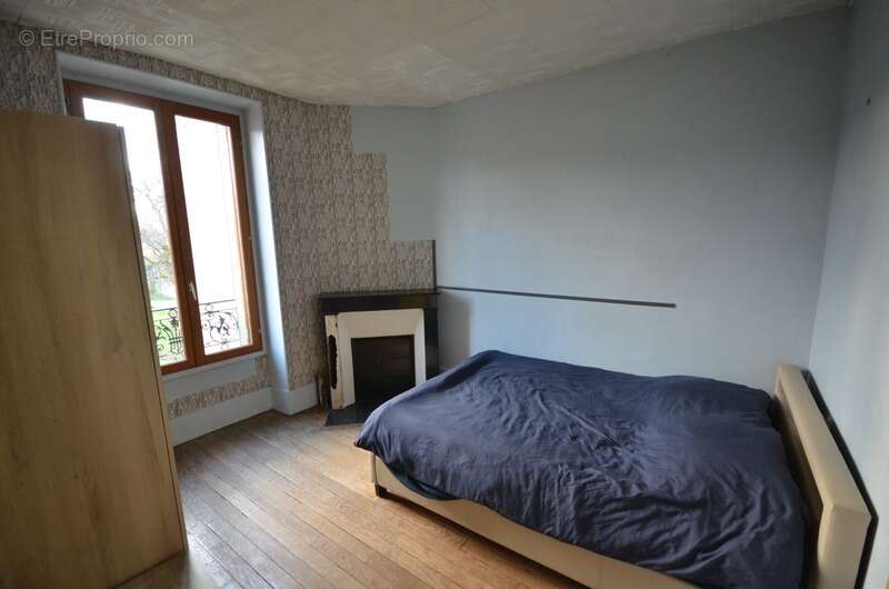 Proche de LA FERTE SOUS JOUARRE (77) à vendre maison de 7 pièces avec local commercial - photo 7