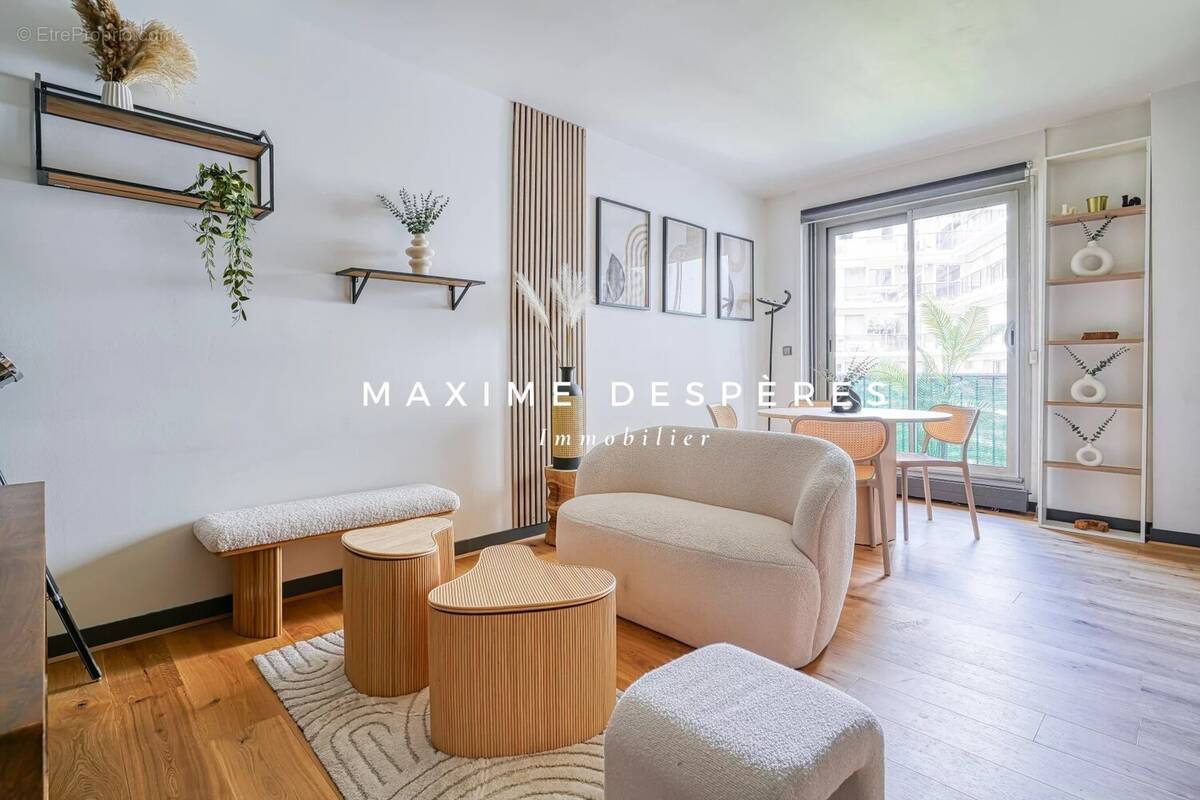Appartement à NEUILLY-SUR-SEINE