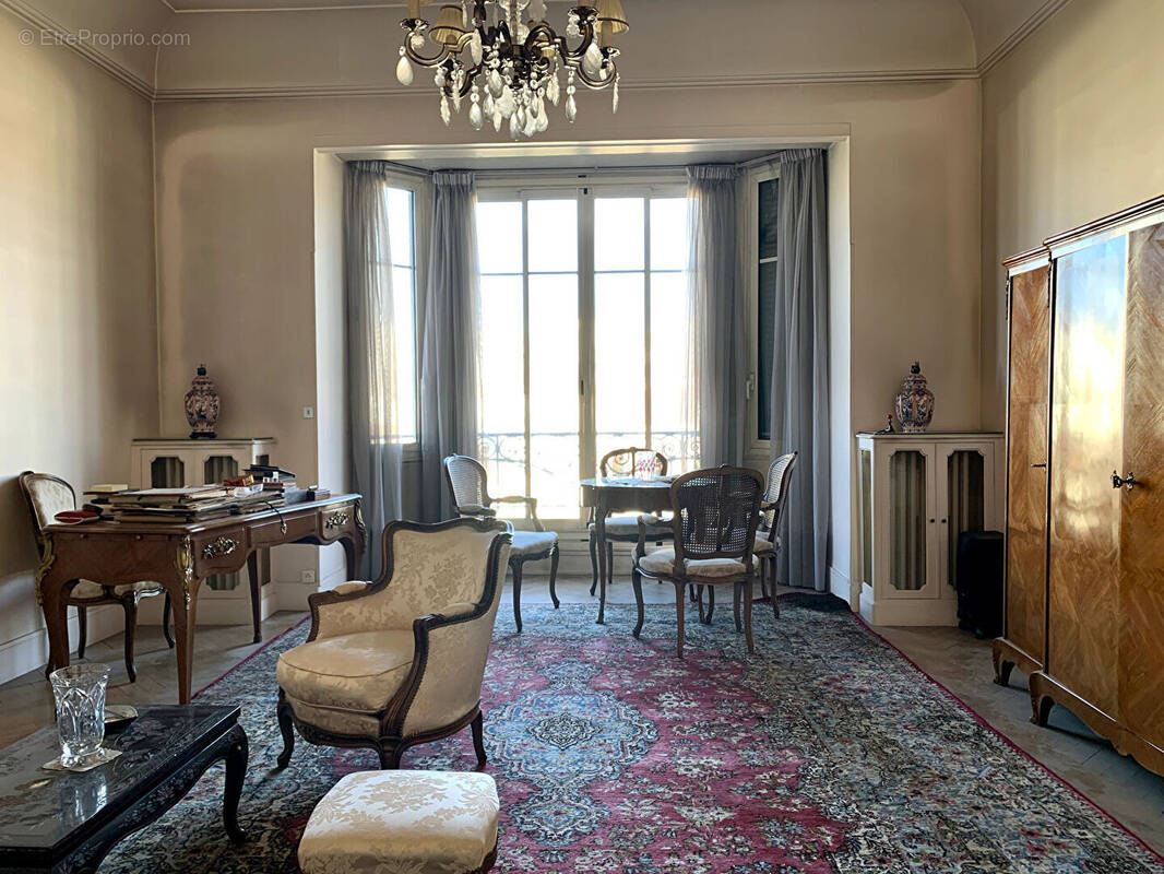 Appartement à MARSEILLE-6E