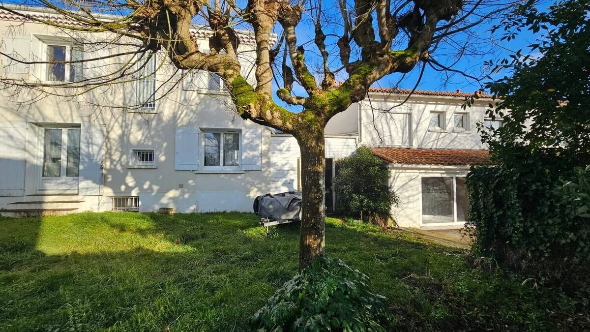 Maison à SAINT-GEORGES-DE-DIDONNE