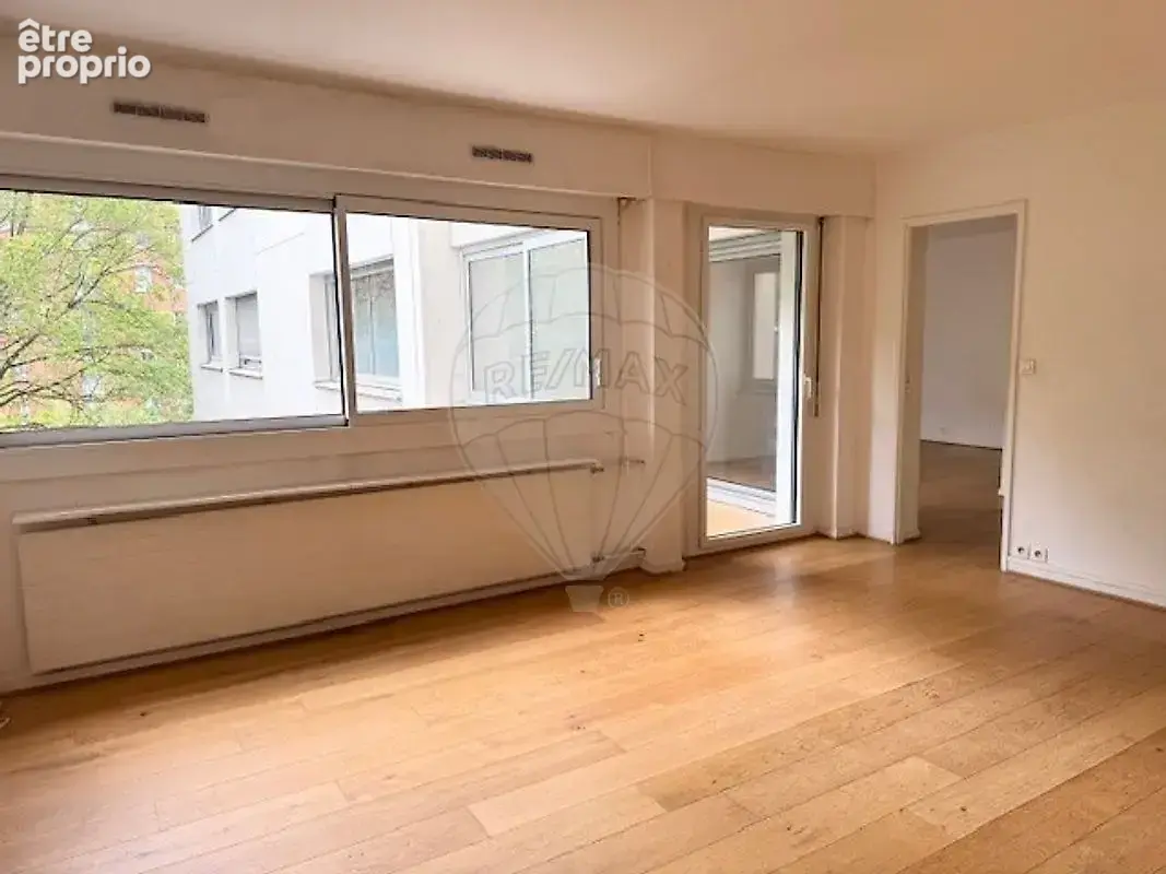 Appartement à PARIS-10E