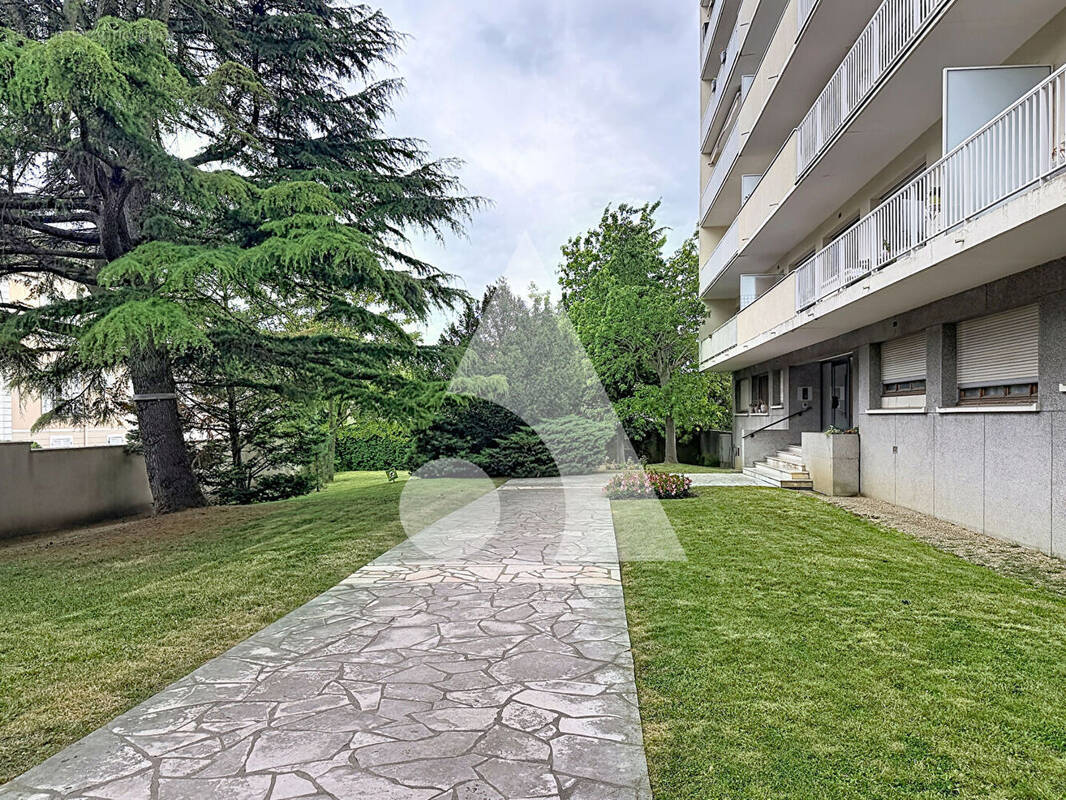 Appartement à RUEIL-MALMAISON