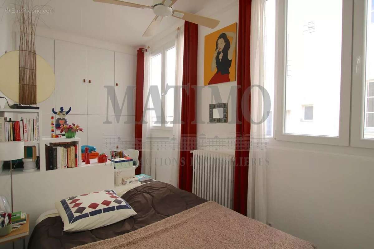 Appartement à PARIS-8E