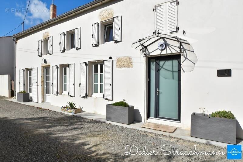 Maison à AIGREFEUILLE-D'AUNIS