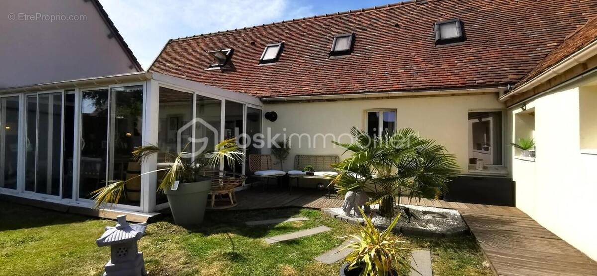 Maison à ONS-EN-BRAY