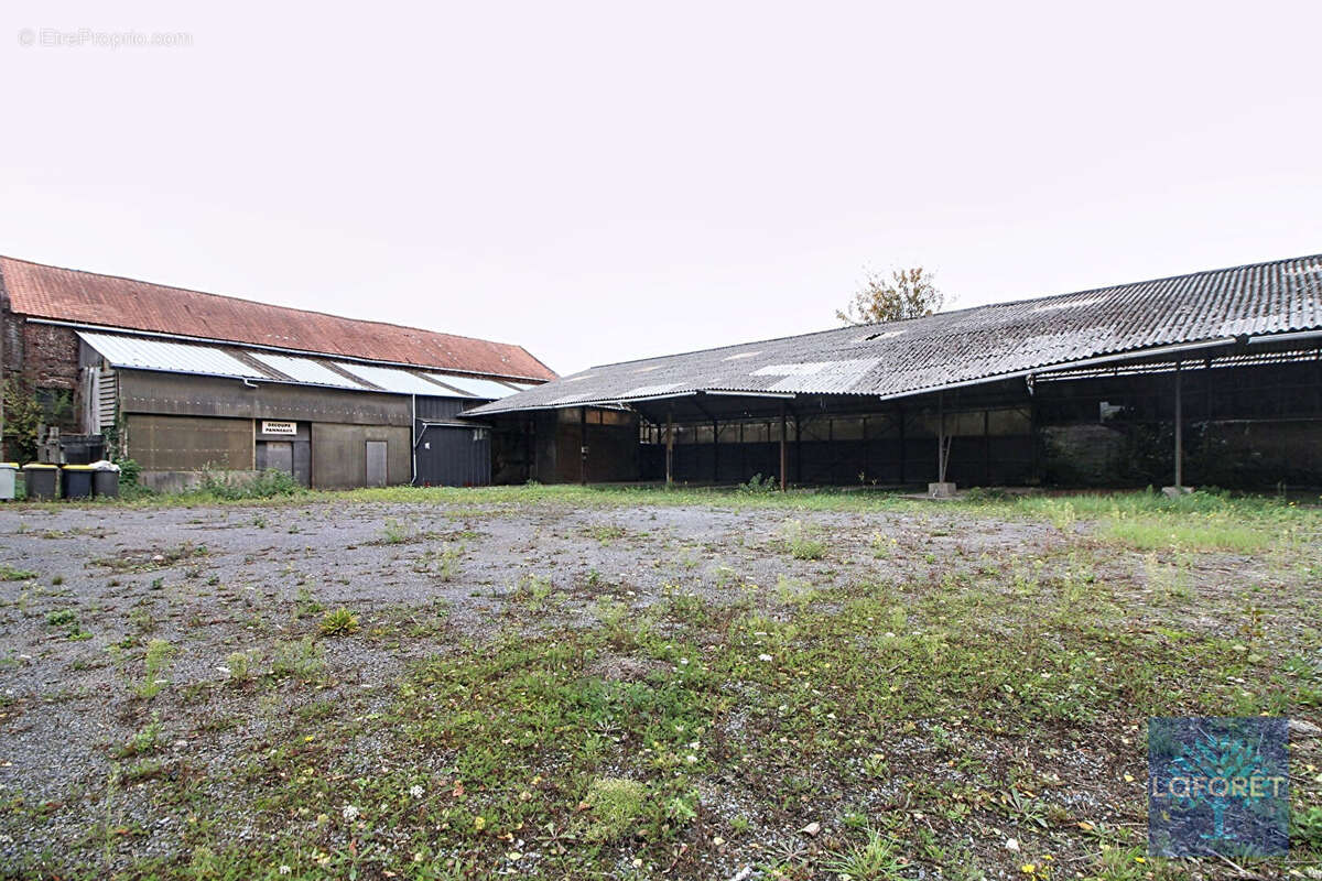 Commerce à ANICHE
