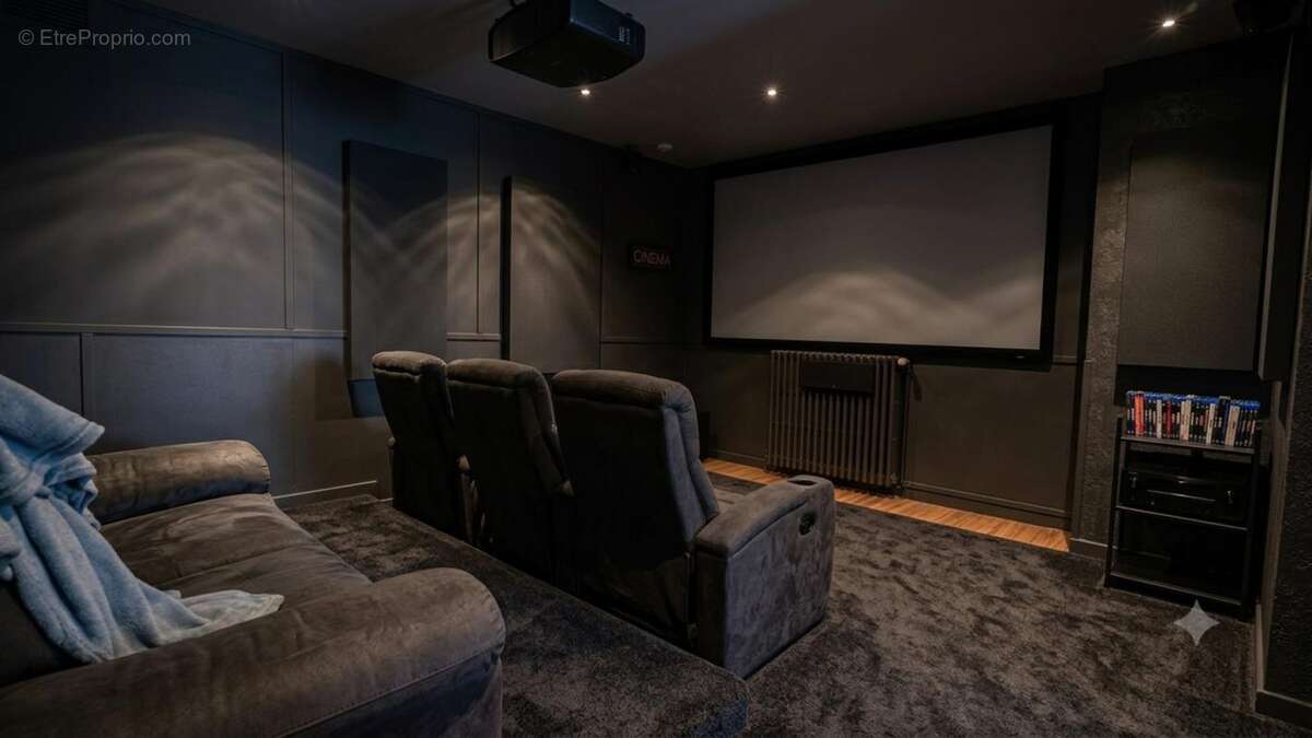 Maison 199 m² à Saint-Remy-Sur-Durolle  - photo 18