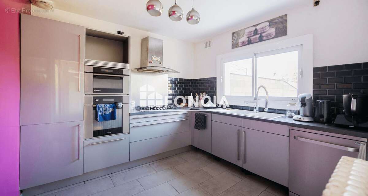Maison de 80 m2 sur sous-sol complet, proche Loire et toutes commodités, PARCELLE CONSTRUCTIBLE - photo 3
