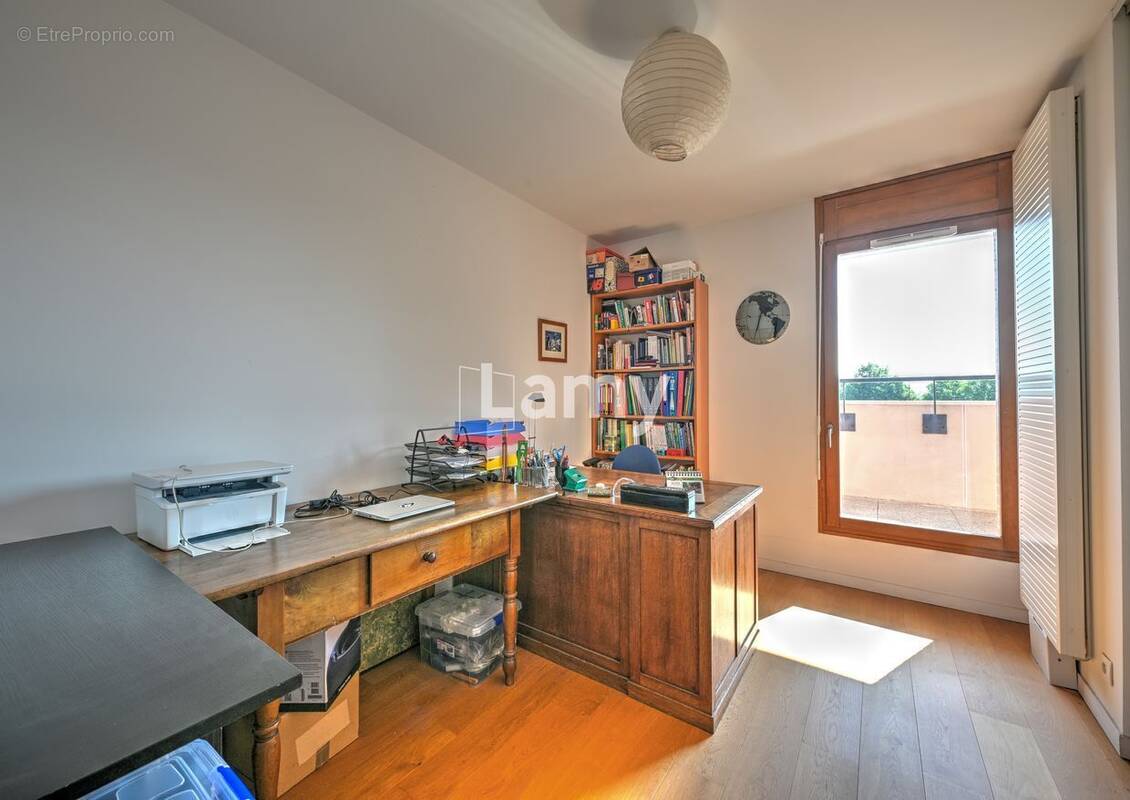 Appartement à LES MUREAUX