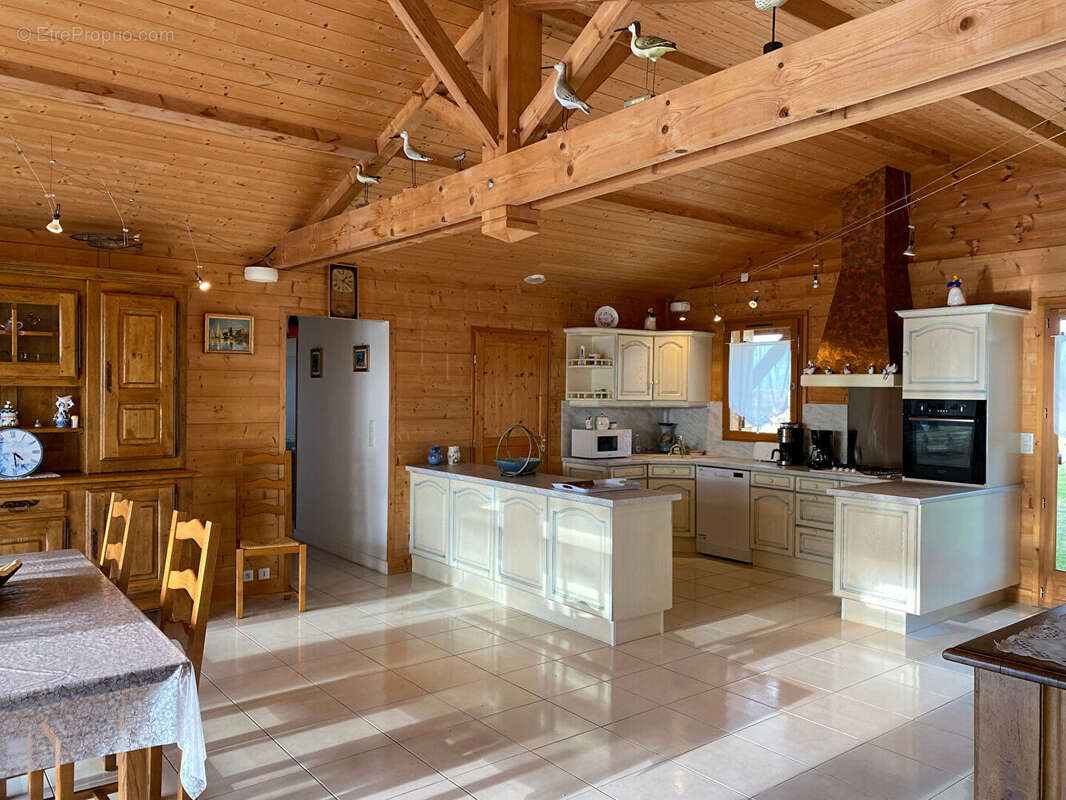 Maison à ROUFFIGNAC-SAINT-CERNIN-DE-REILHAC