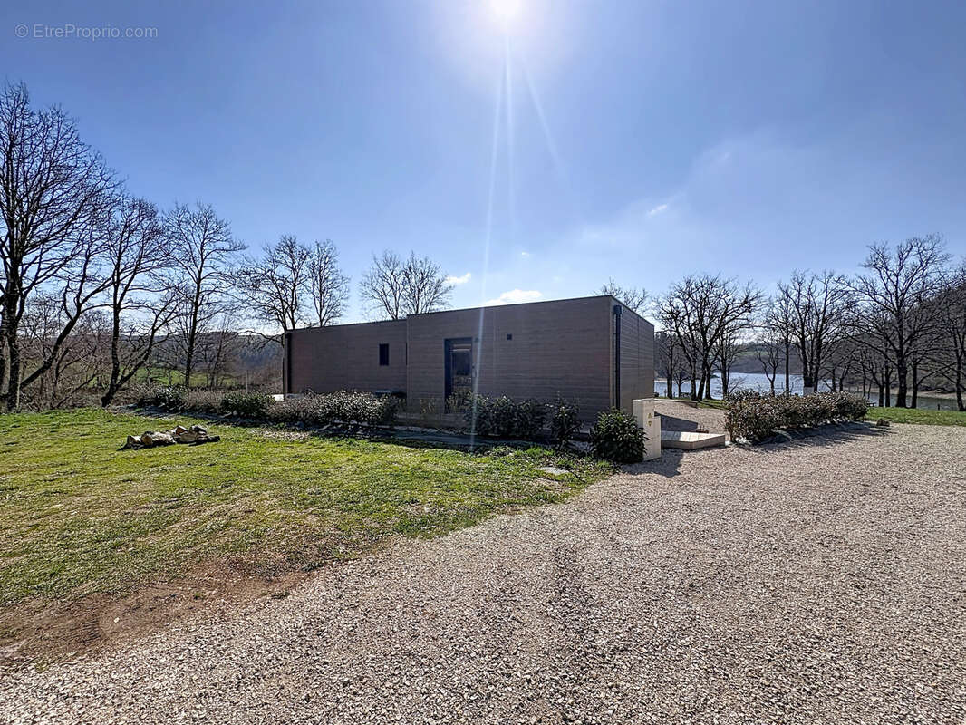 Aveyron, sur les berges du lac de Pont de Salars. Cottage tout équipé avec 2/3 chambres. - photo 13