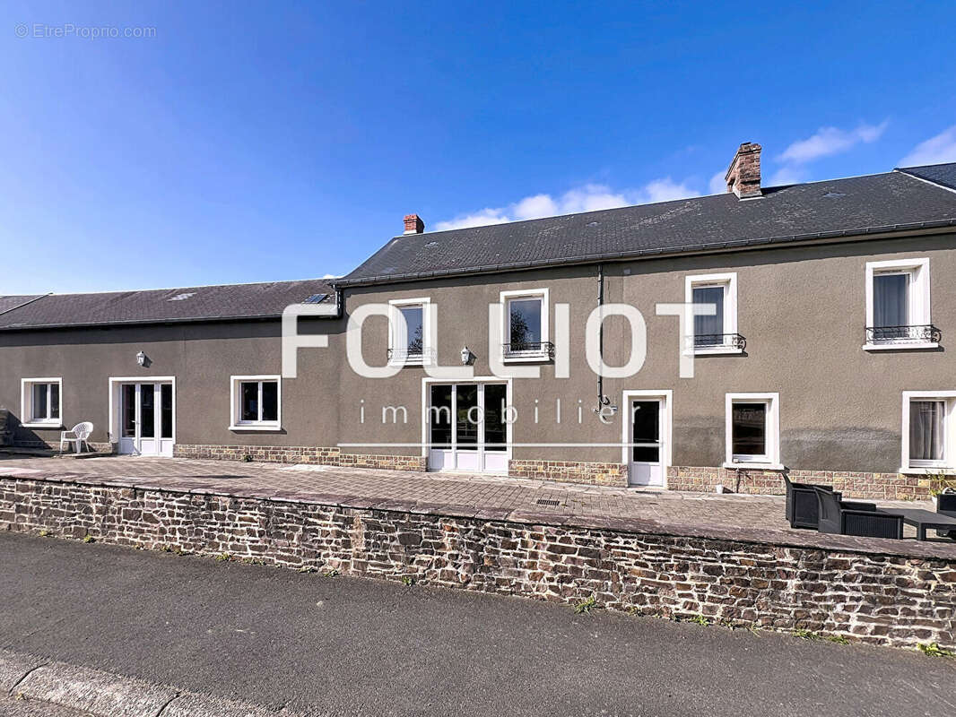 Maison à SAINT-SAUVEUR-LENDELIN