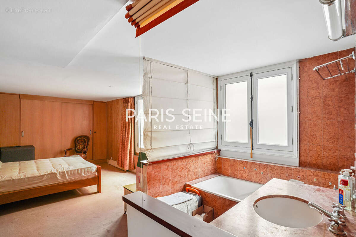 Paris seine - saint-honore - photo 10