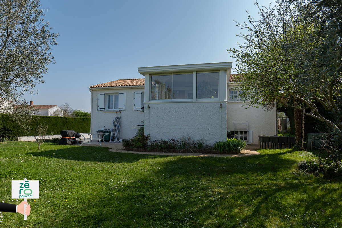 Maison à LES MAGNILS-REIGNIERS