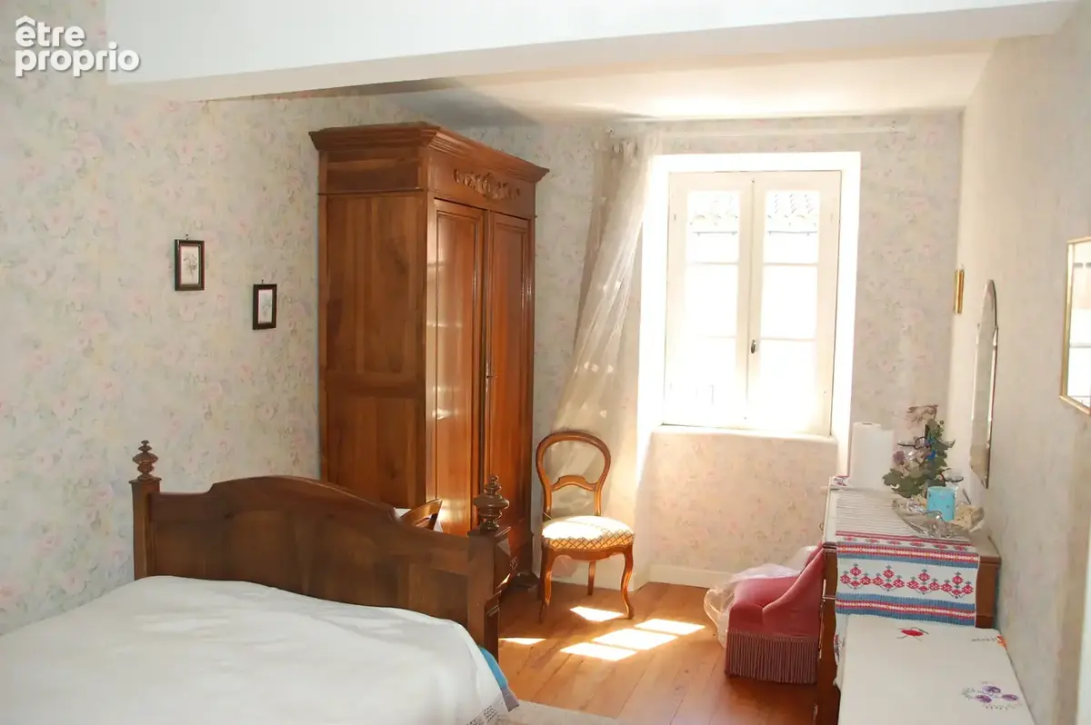 Maison de village avec terrasse et beaux volumes au cœur d'Axat - photo 5