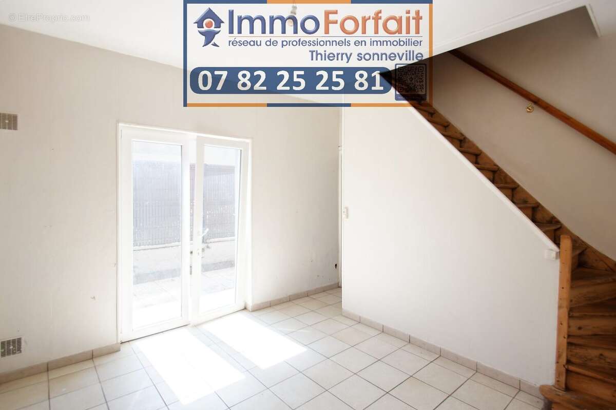 Maison 69 m² à Camphin-En-Carembault  - photo 4