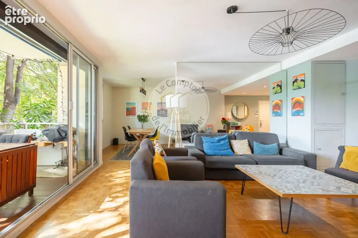 Appartement à MARSEILLE-9E