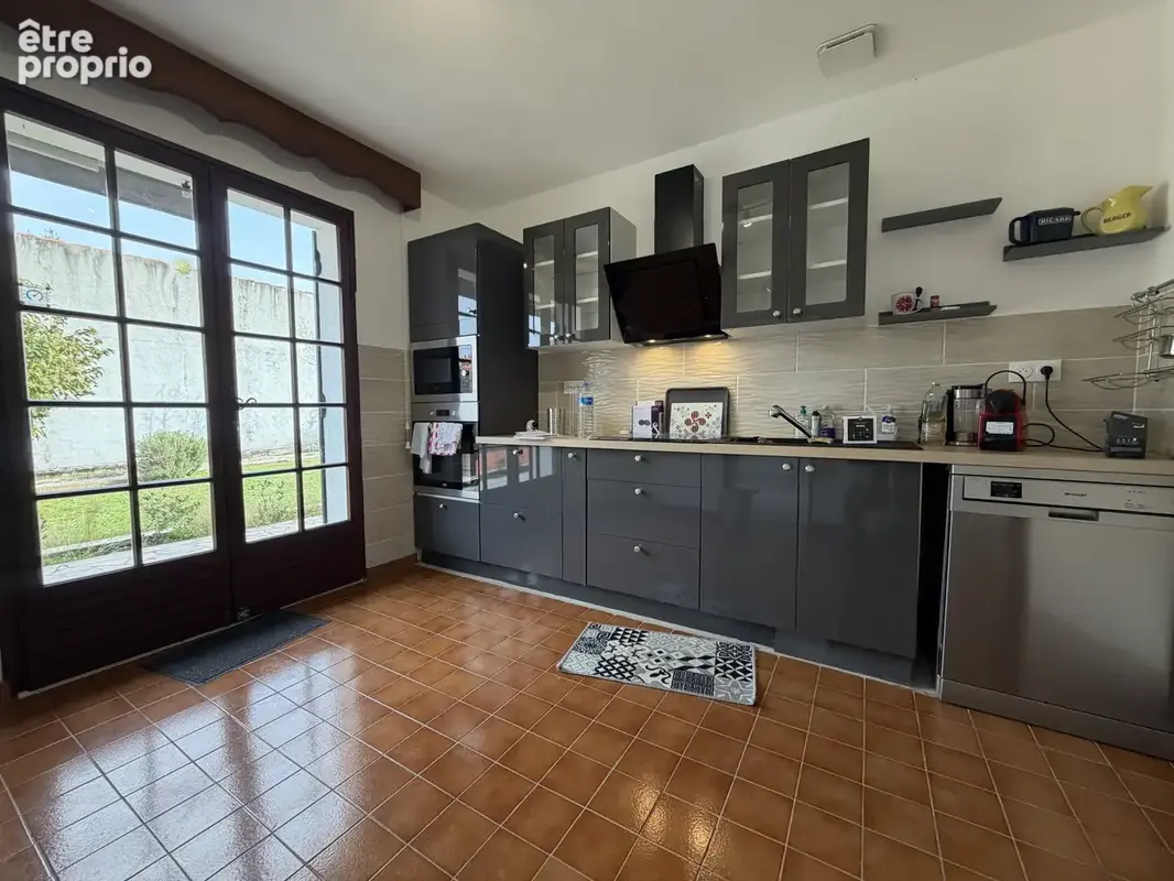Maison avec sous-sol total pouvant permettre deux logements - photo 9