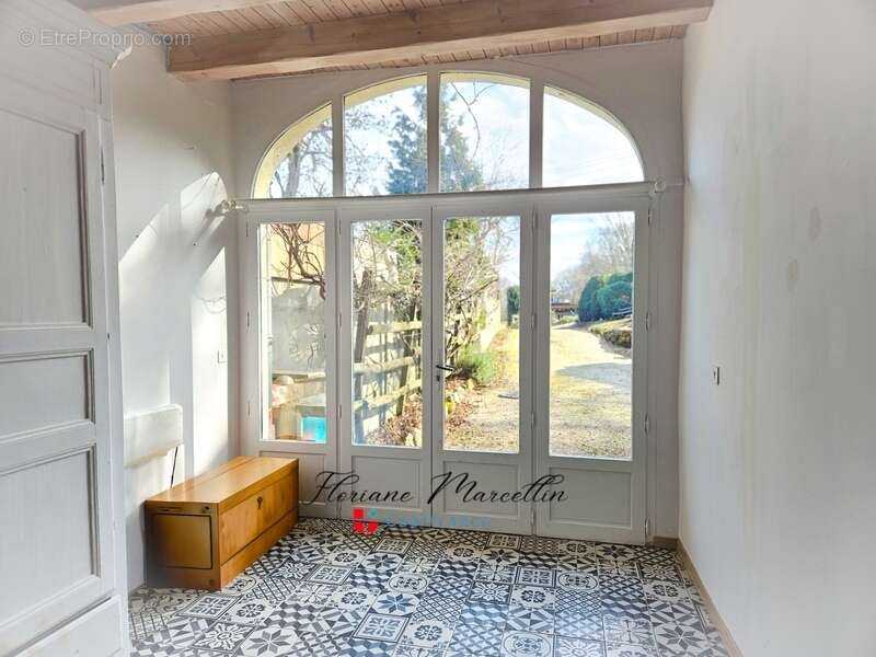 Appartement à PERS-JUSSY