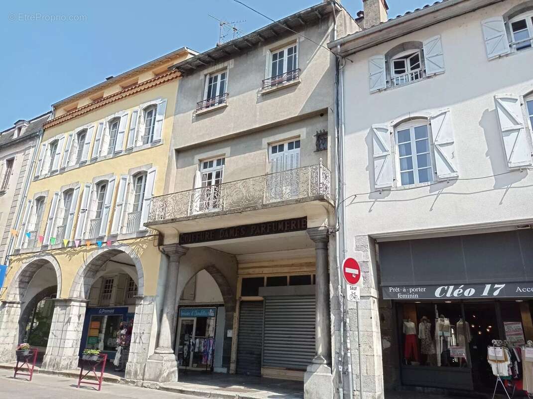 Appartement et local commercial - photo 27