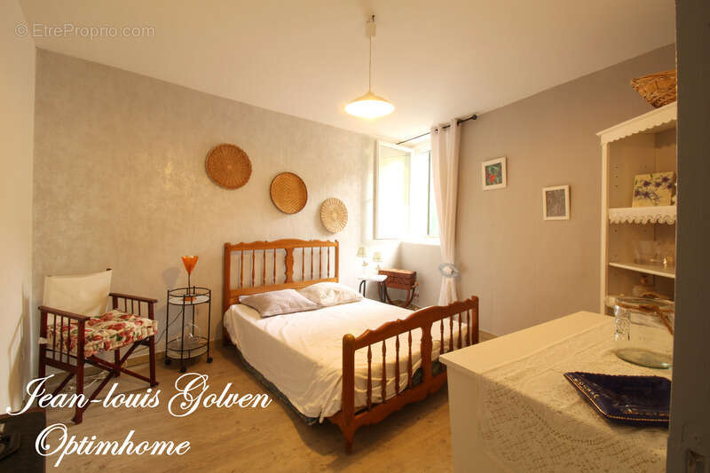 Maison à VERSOLS-ET-LAPEYRE