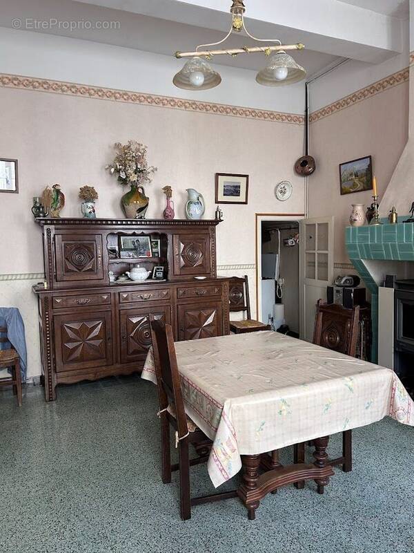 salle à manger  - Maison à MAISONS