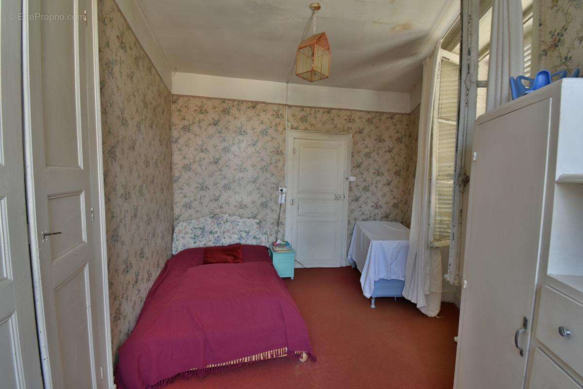 Maison familiale, 5 chambres, au coeur de Prissac (36) - photo 10