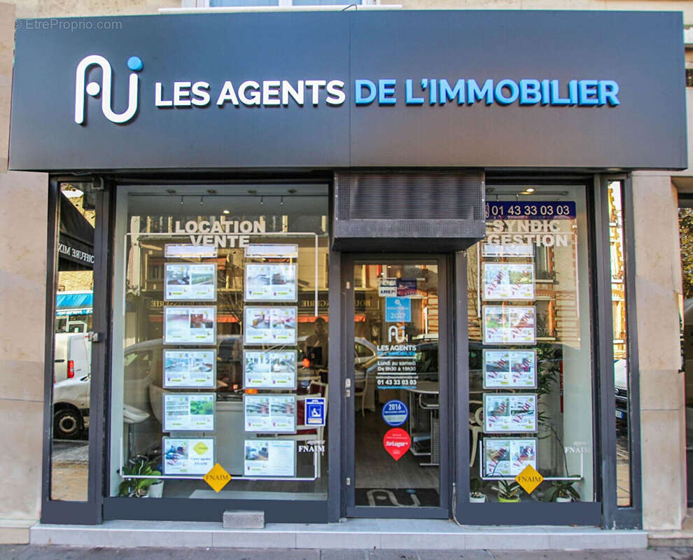 Appartement à LA GARENNE-COLOMBES