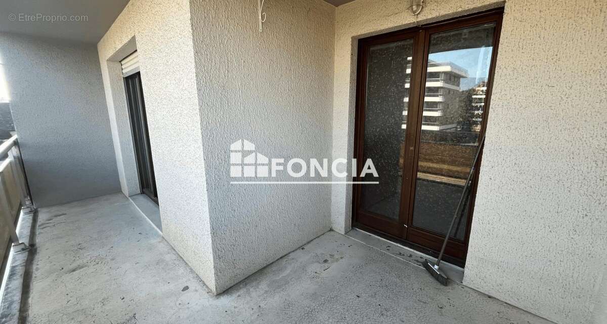 Appartement à AMBILLY