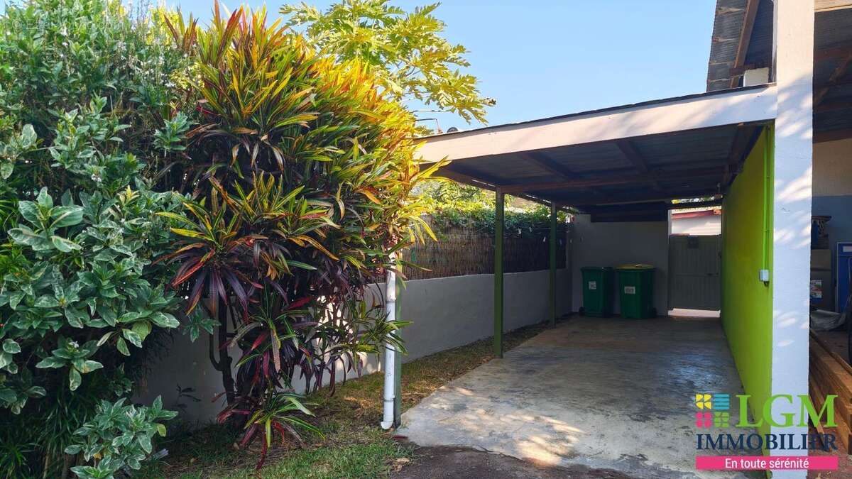 Maison à LA PLAINE-DES-PALMISTES