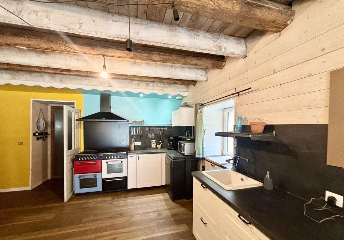 Maison à SAINT-FLORET