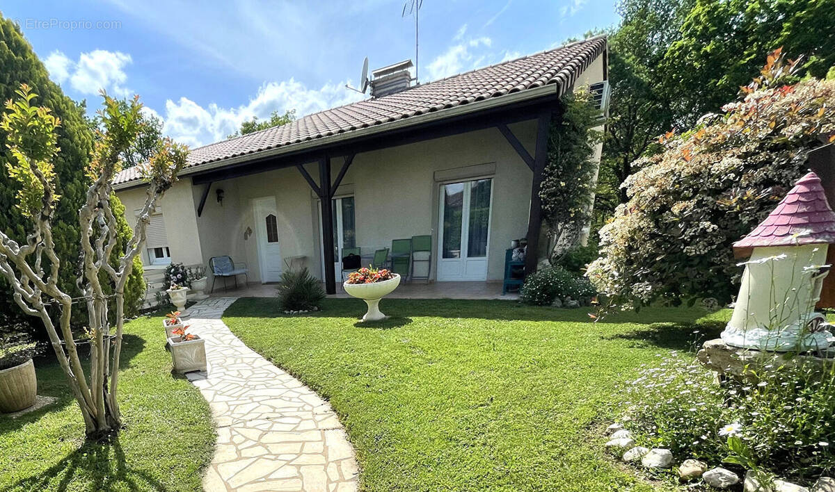Maison à MONSEMPRON-LIBOS