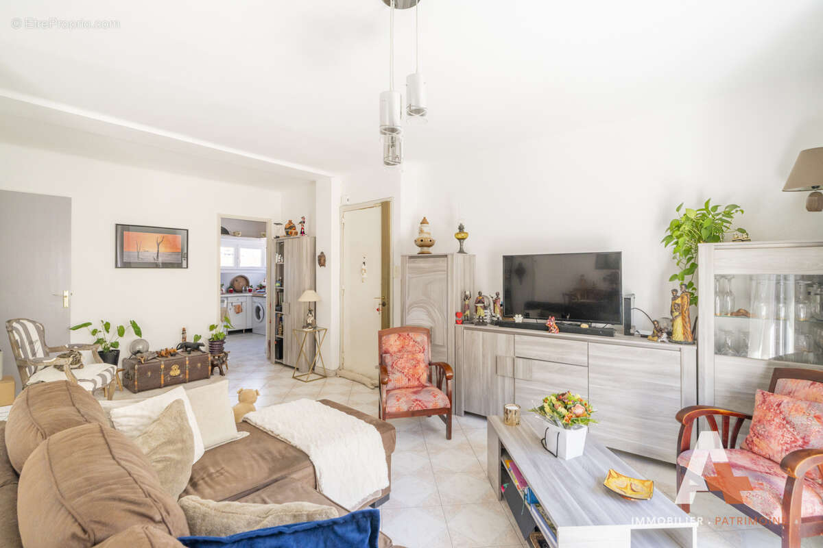 Appartement à MARSEILLE-7E