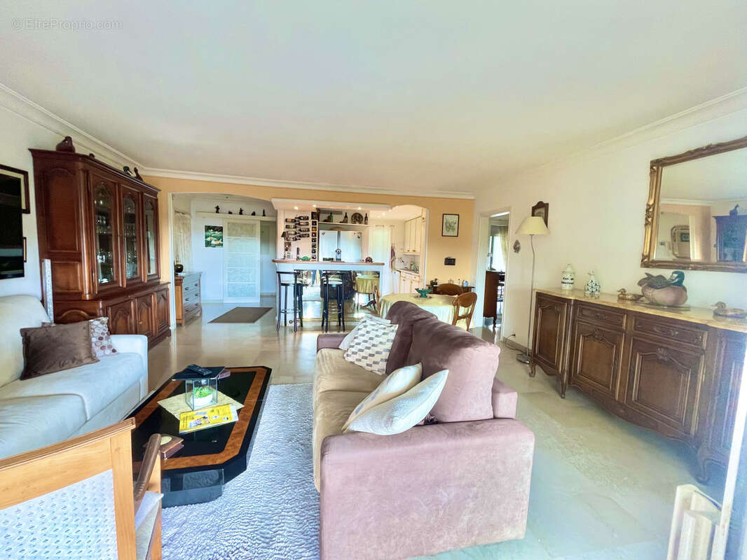 Appartement à LE CANNET