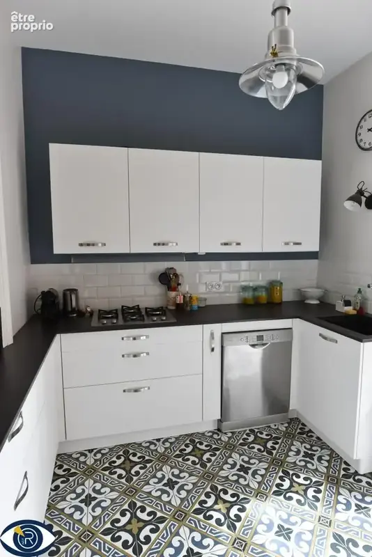 Maison 144 m² à Laval  - photo 4